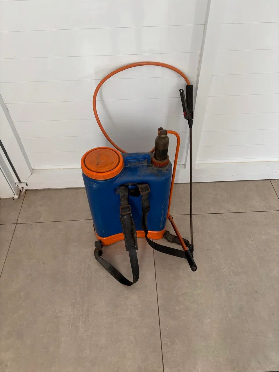 Vendo pulverizador costal manual marca JACTO 20 litros - Foto 5