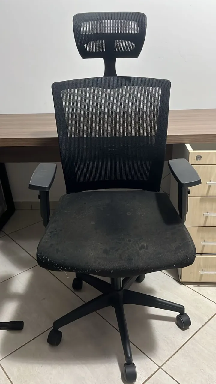 Cadeira escritório giratória