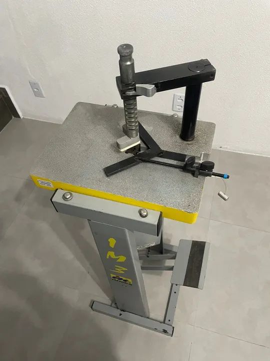 Grampeadora de molduras  - Foto 4