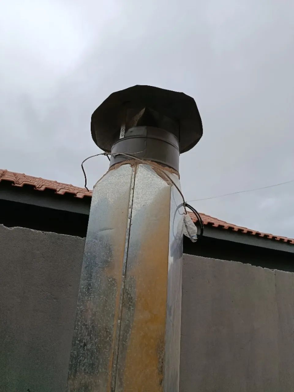 Dois dutos de galvanizado com exaustores Tron  - Foto 5