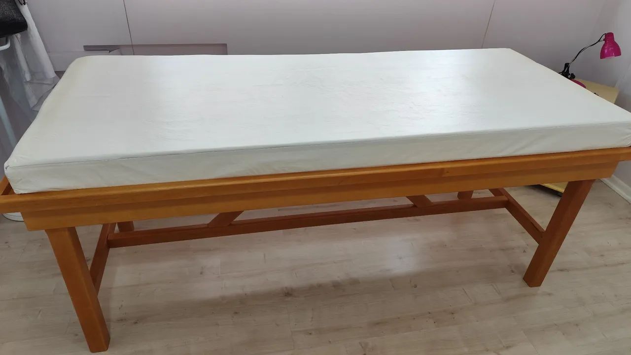Vendo uma maca para atendimento Terapêutico.  - Foto 3