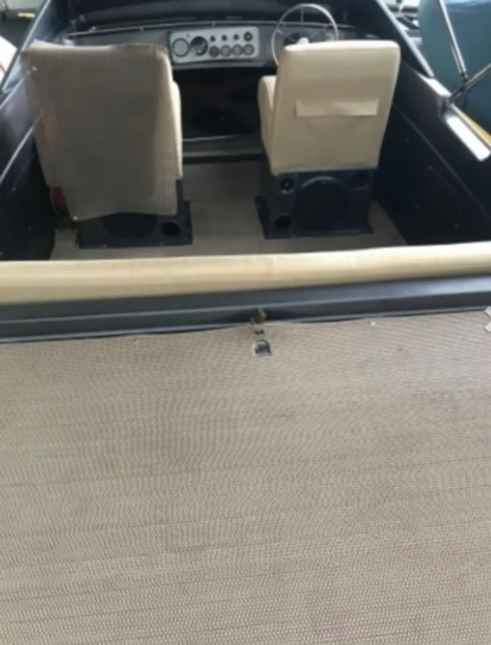 LANCHA MAGNUM 23 pés  DIESEL - Foto 4