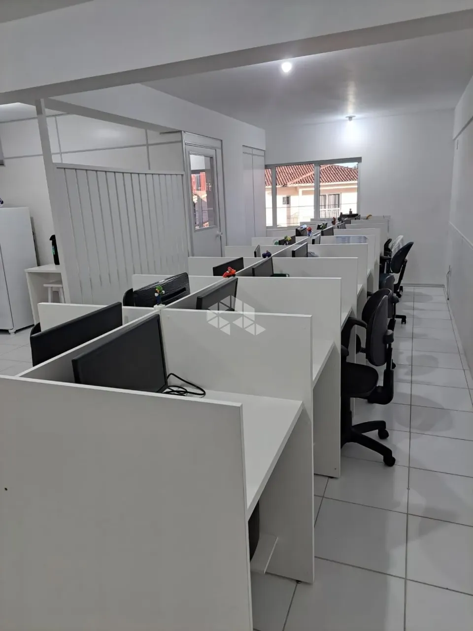 Sala Comercial mobiliada no bairro Rio Caveiras, em Biguaçu- SC