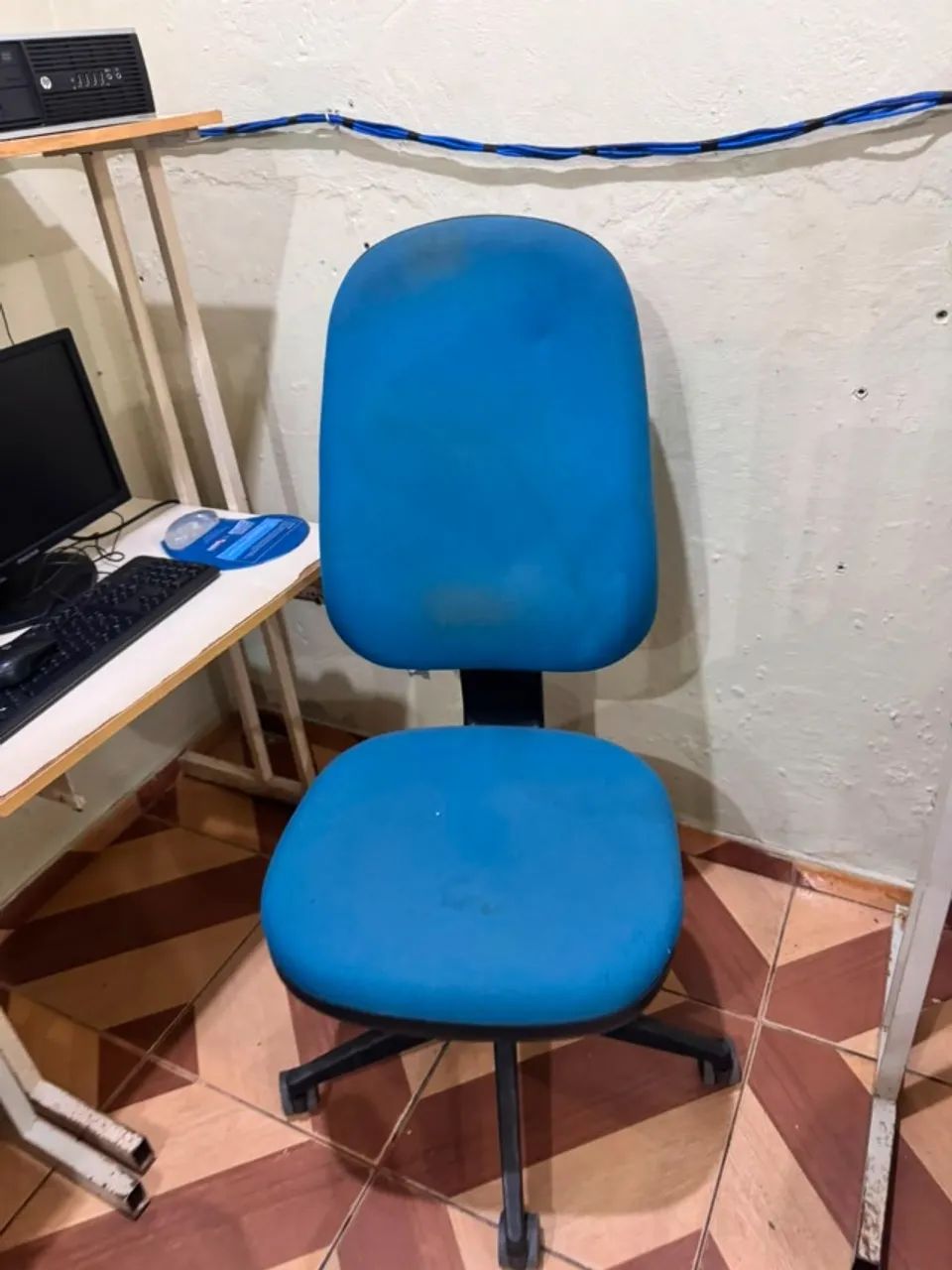 CADEIRA ESCRITORIO PRETA - Foto 3