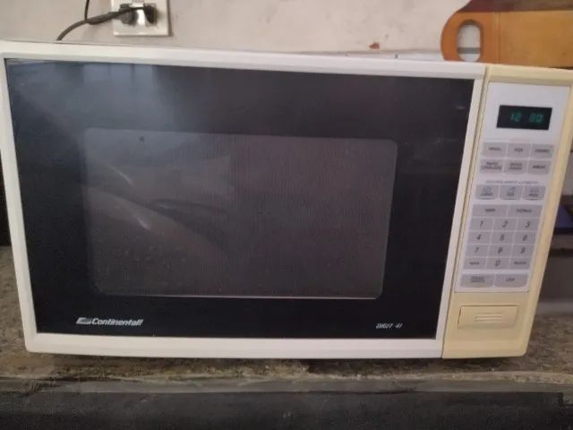 Micro-ondas Continental 41 Litros 127V funcionando - Foto 2