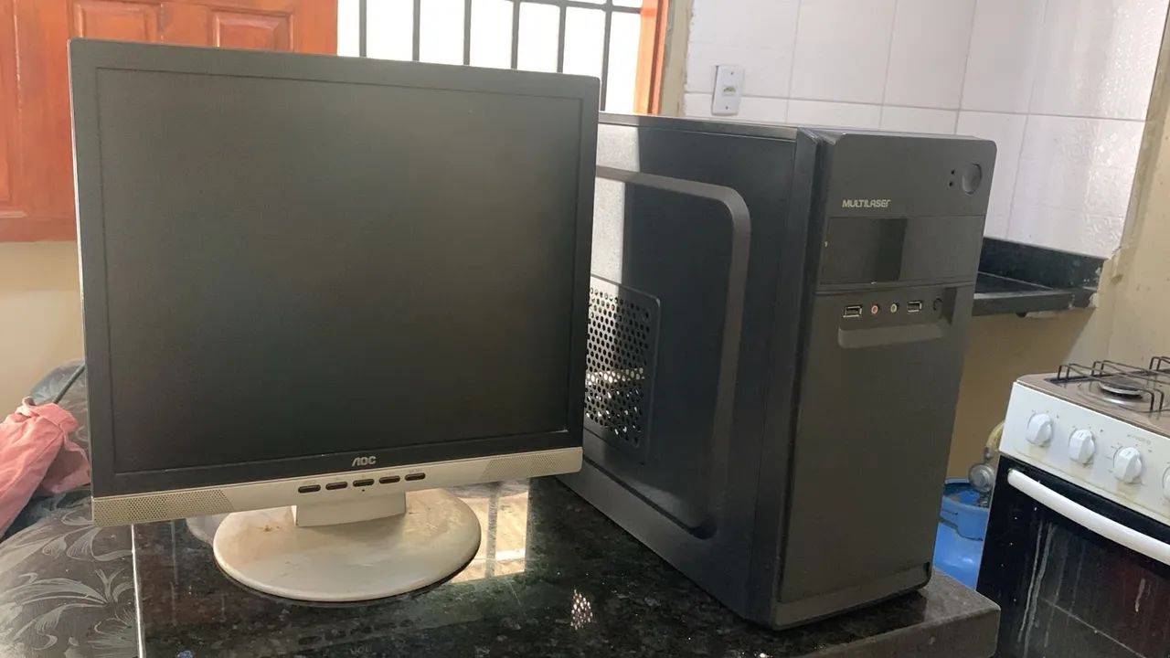 Monitor com defeitos 
