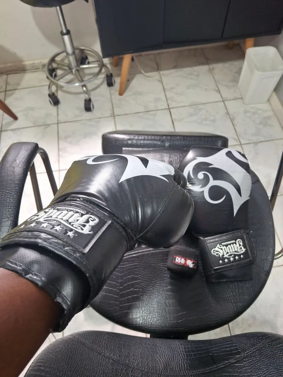 Luva de Boxe 16oz. - Foto 2