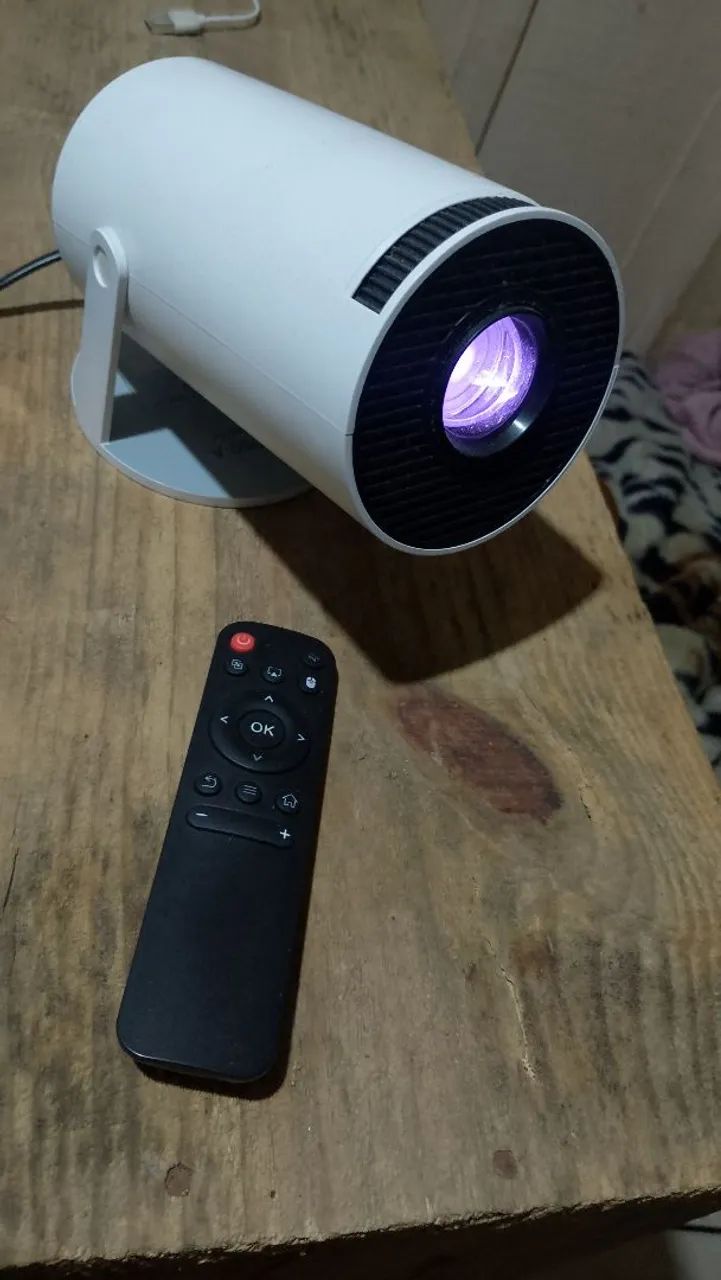 Projetor de imagem e vídeos - Foto 2