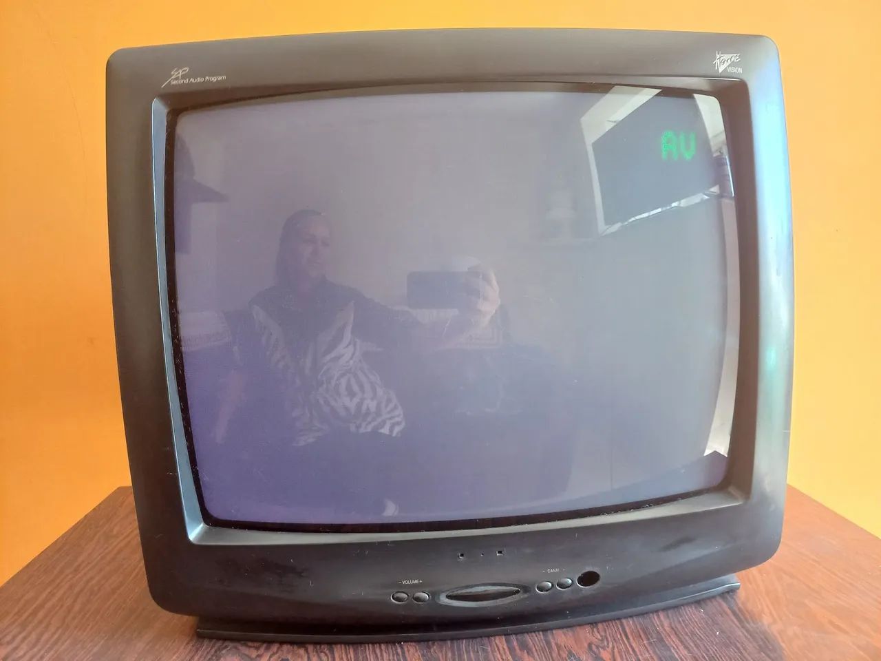 TV SHARP C-2053 20"