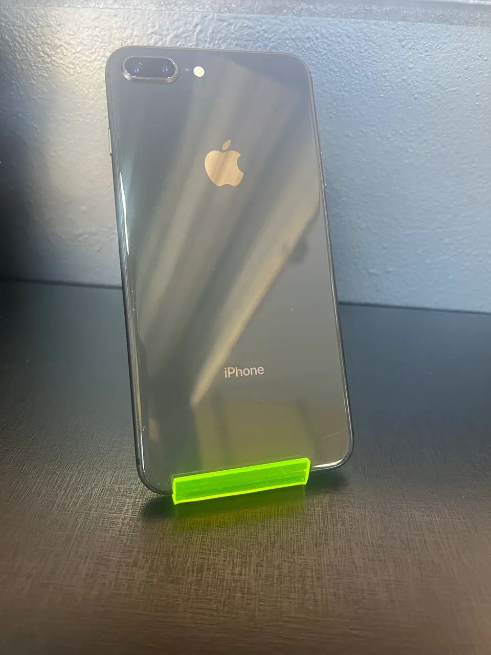 iPhone 8 Plus 