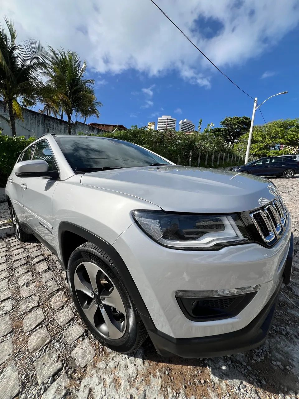 Jeep Compass 2.0 16V FLEX LONGITUDE AUTOMÁTICO 2018