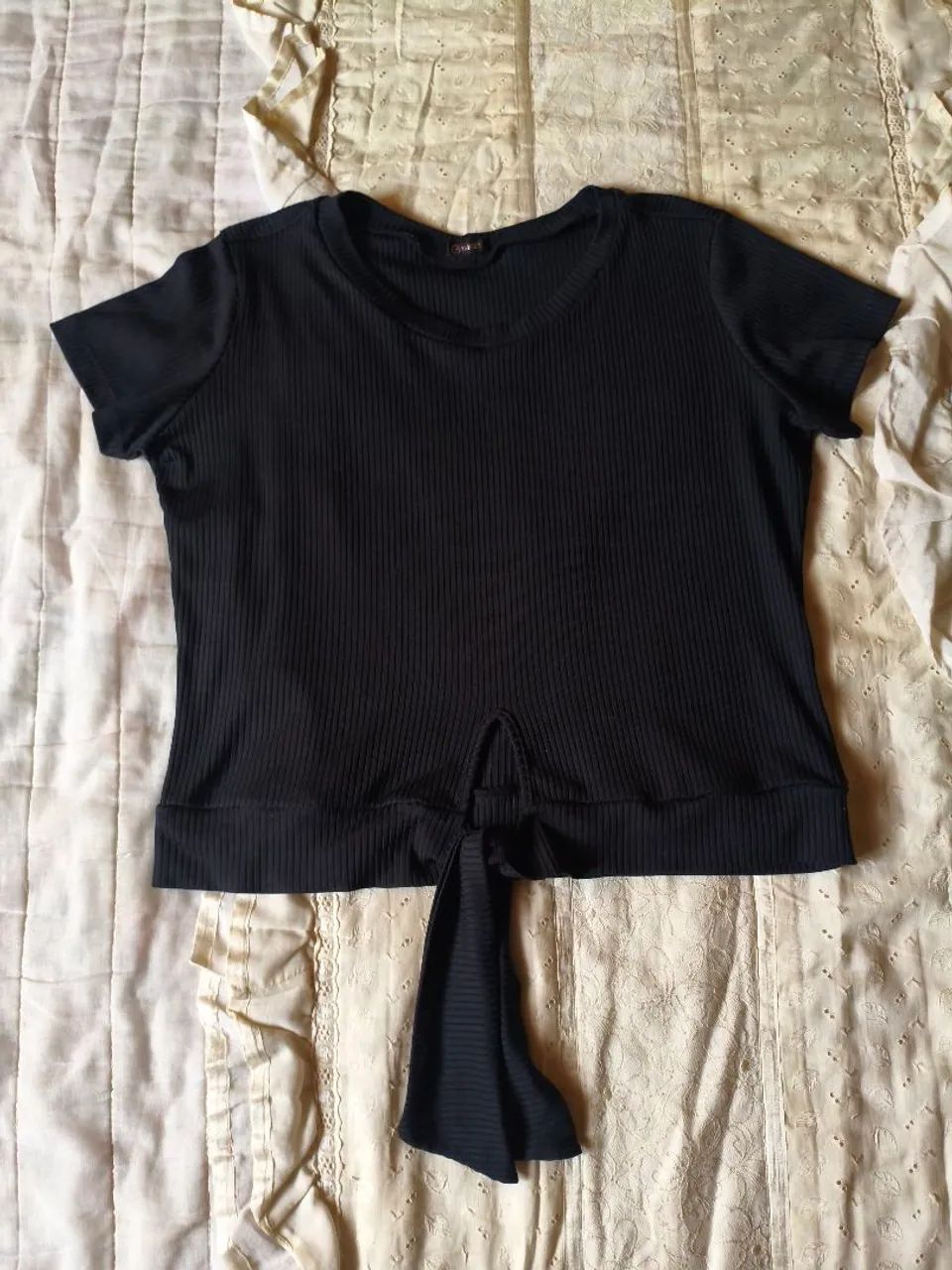 Blusa feminina preta canelada M/G