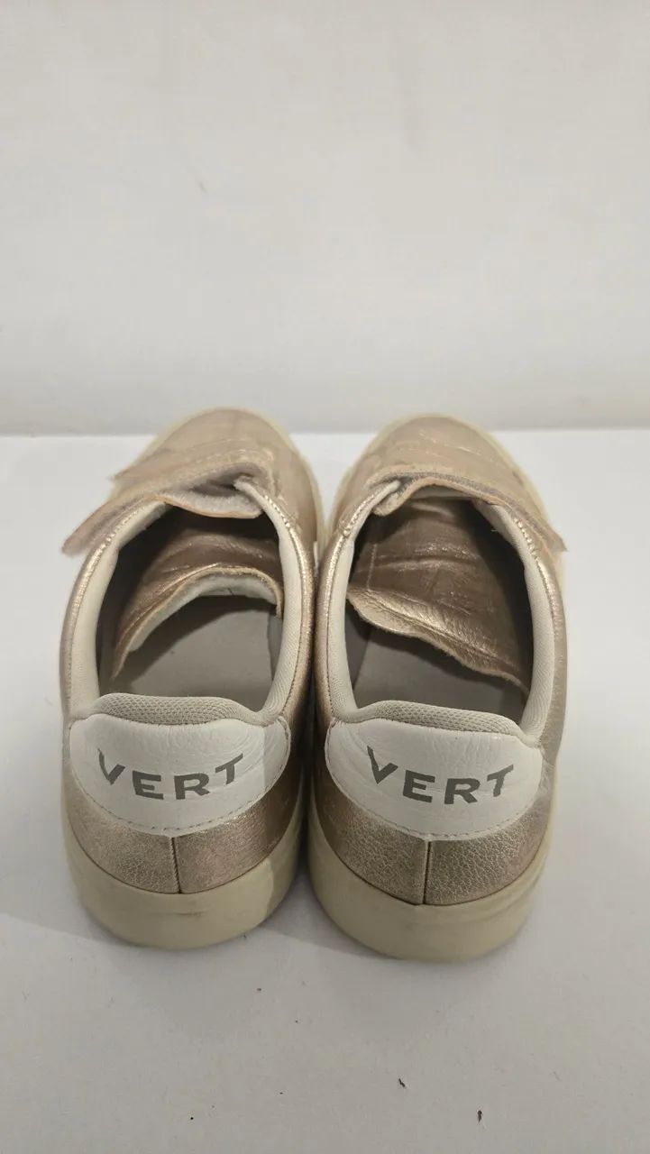 Tenis Vert / Veja dourado original  - Foto 2