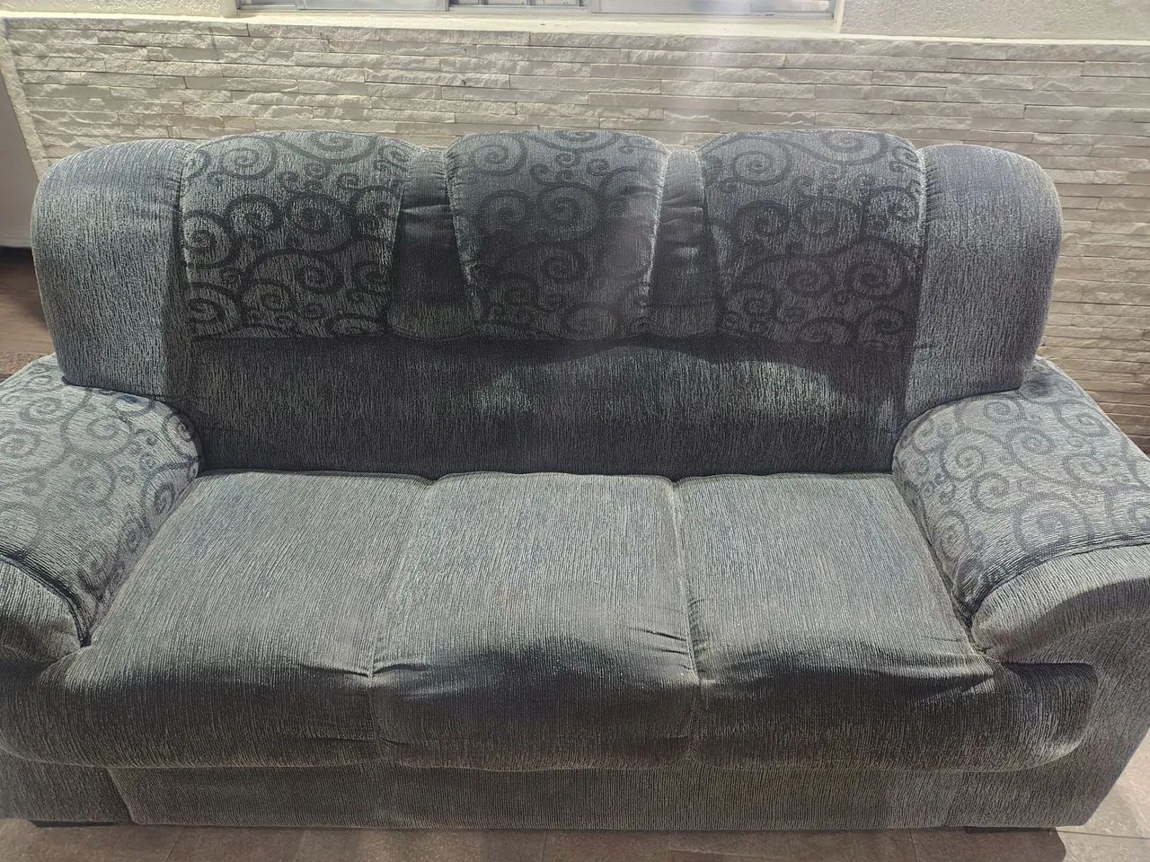 sofá ? 3 lugares muito confortável 