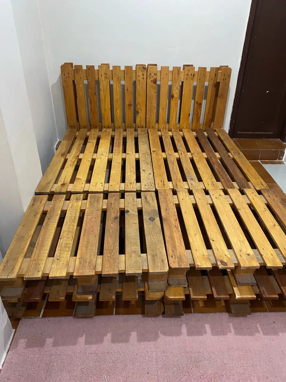 Cama palets madeixa maciça e pés rosinha  - Foto 2