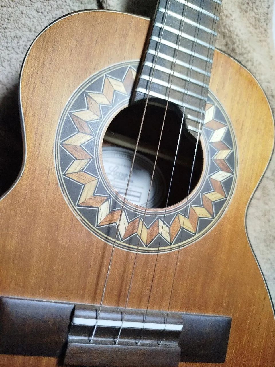 CAVAQUINHO LUTHIER 