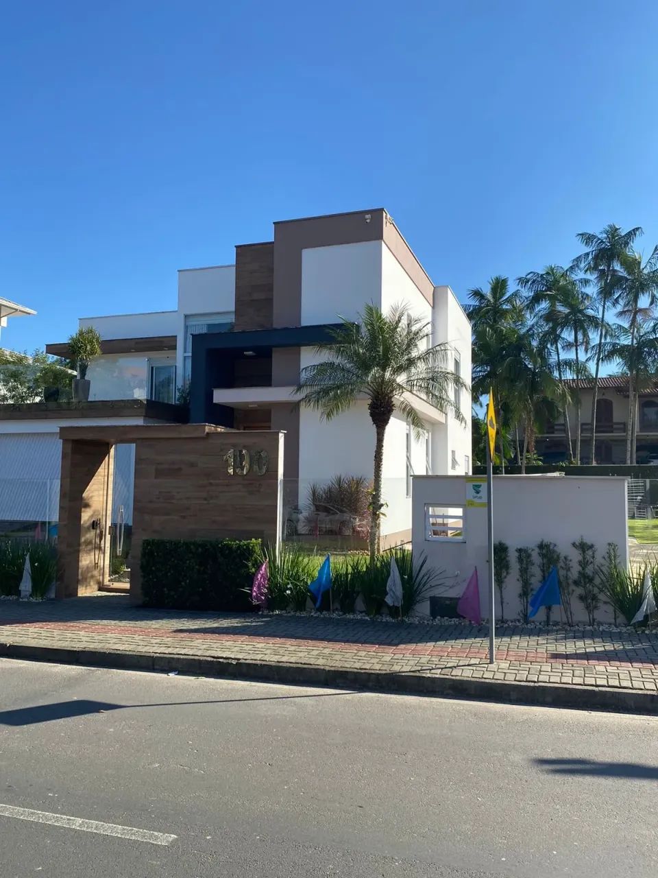 Linda Casa no Caravagio