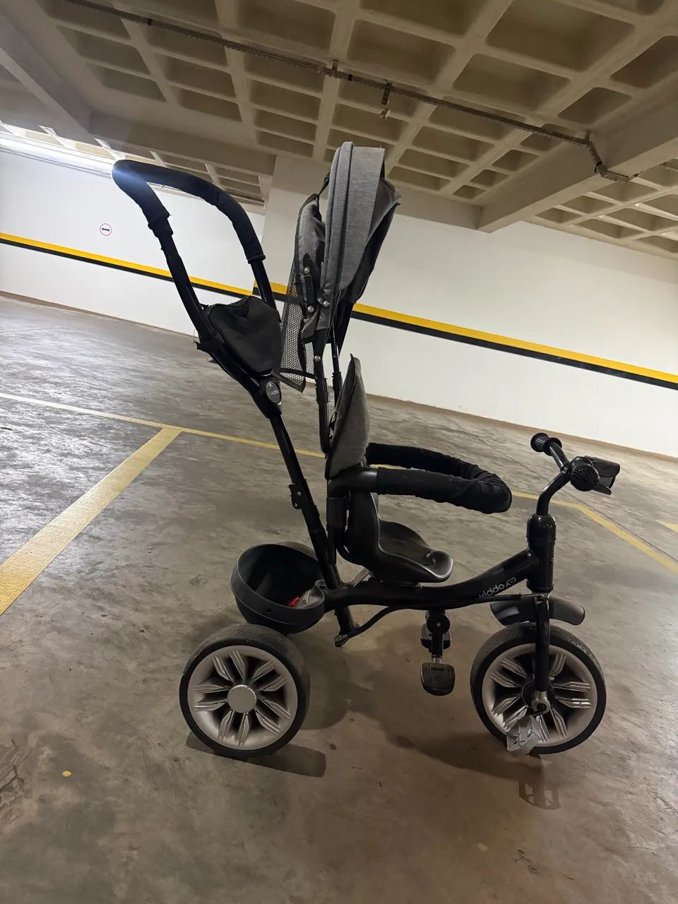 Triciclo giratório Kiddo 