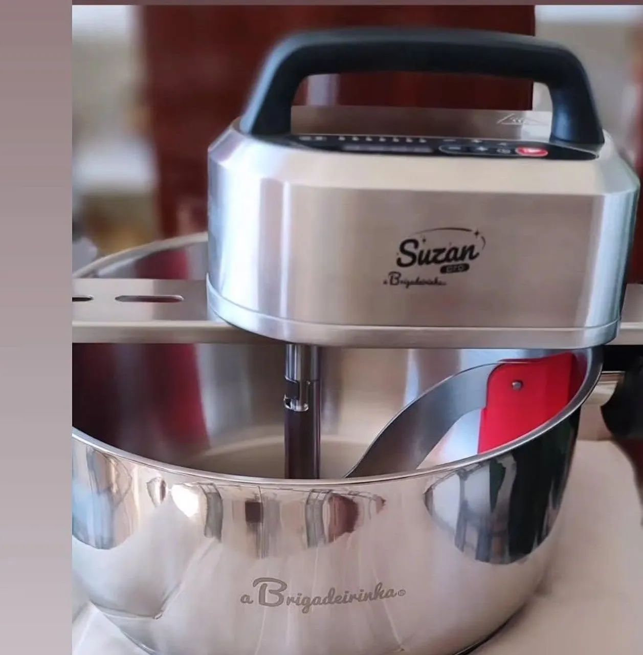 A Brigadeirinha 28 cm inox semi nova