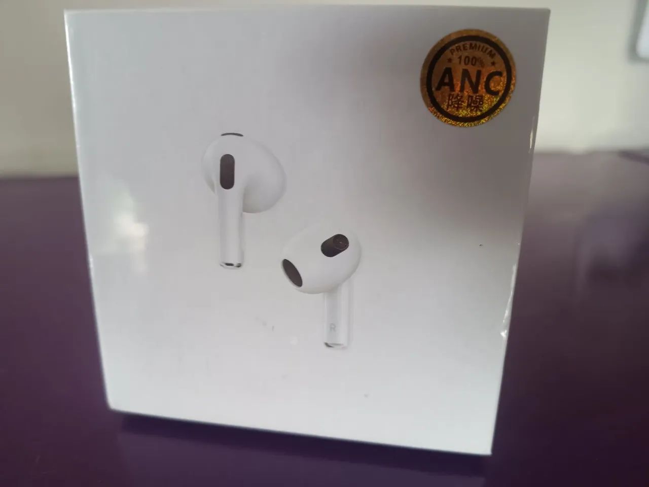 SELLING NEW HEADPHONES65724533712515121