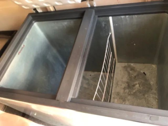 Vendo freezer 2 tampas gelando perfeitamente  - Foto 2