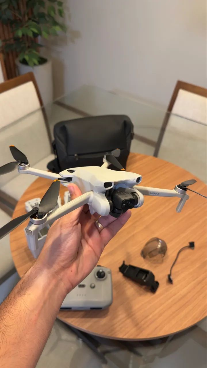 Drone DJI Mini 3 - Combo Fly More (3 Baterias)  - Foto 2