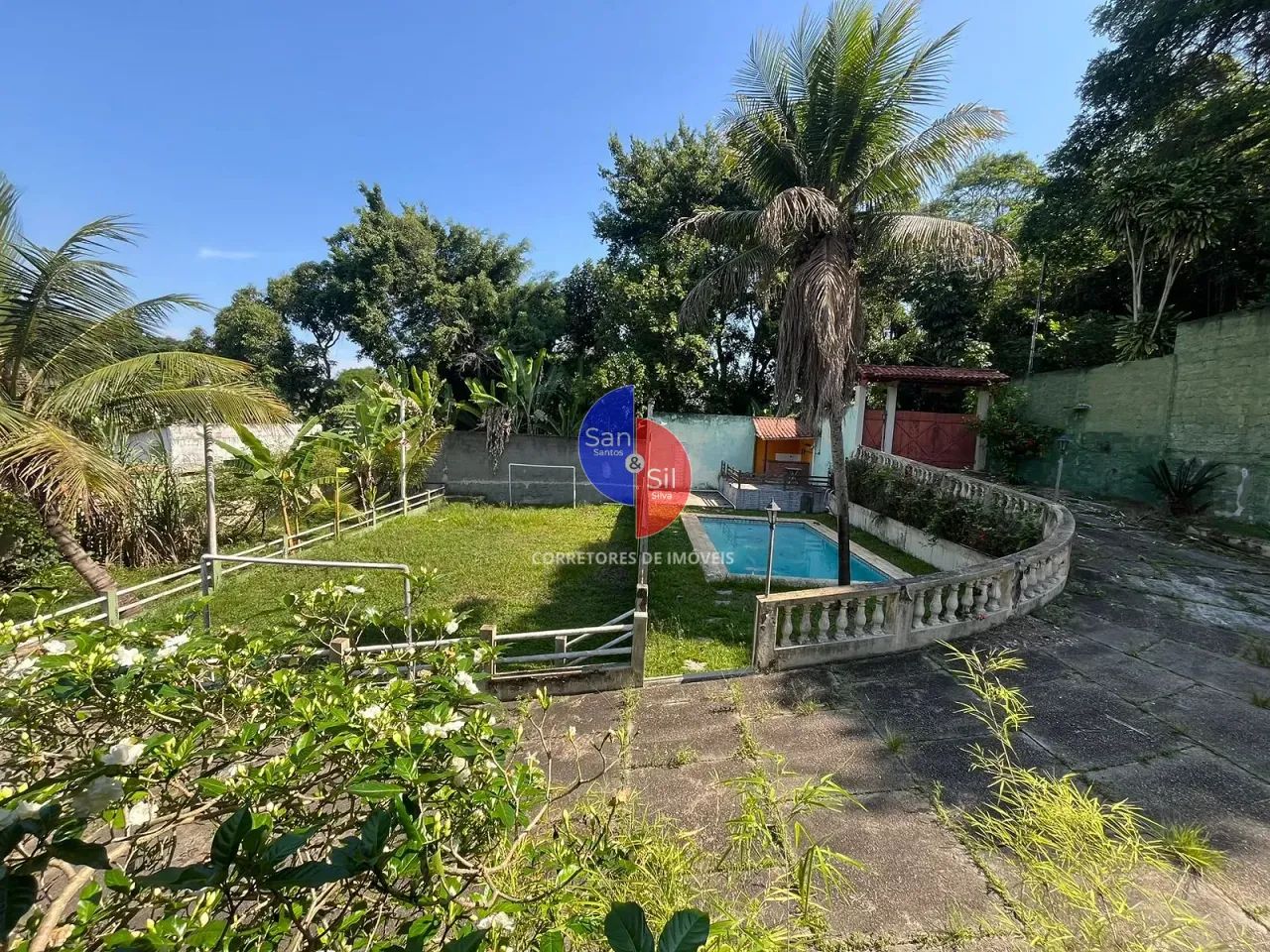 Casa à venda, com de 2 imóveis, 1° com 5 quartos e 3 banheiros, 2° com 2 quartos. Piscina, - Foto 2