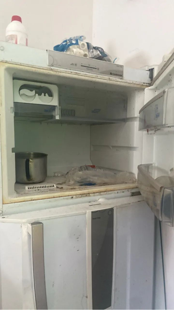 Geladeira com defeito  - Foto 4
