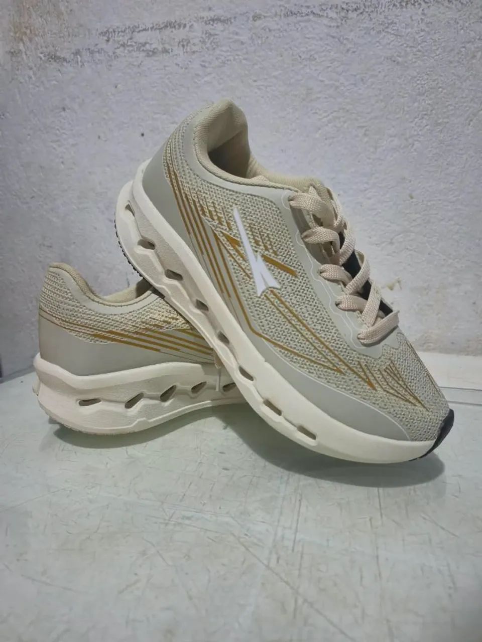 Tênis feminino N38 - Foto 2