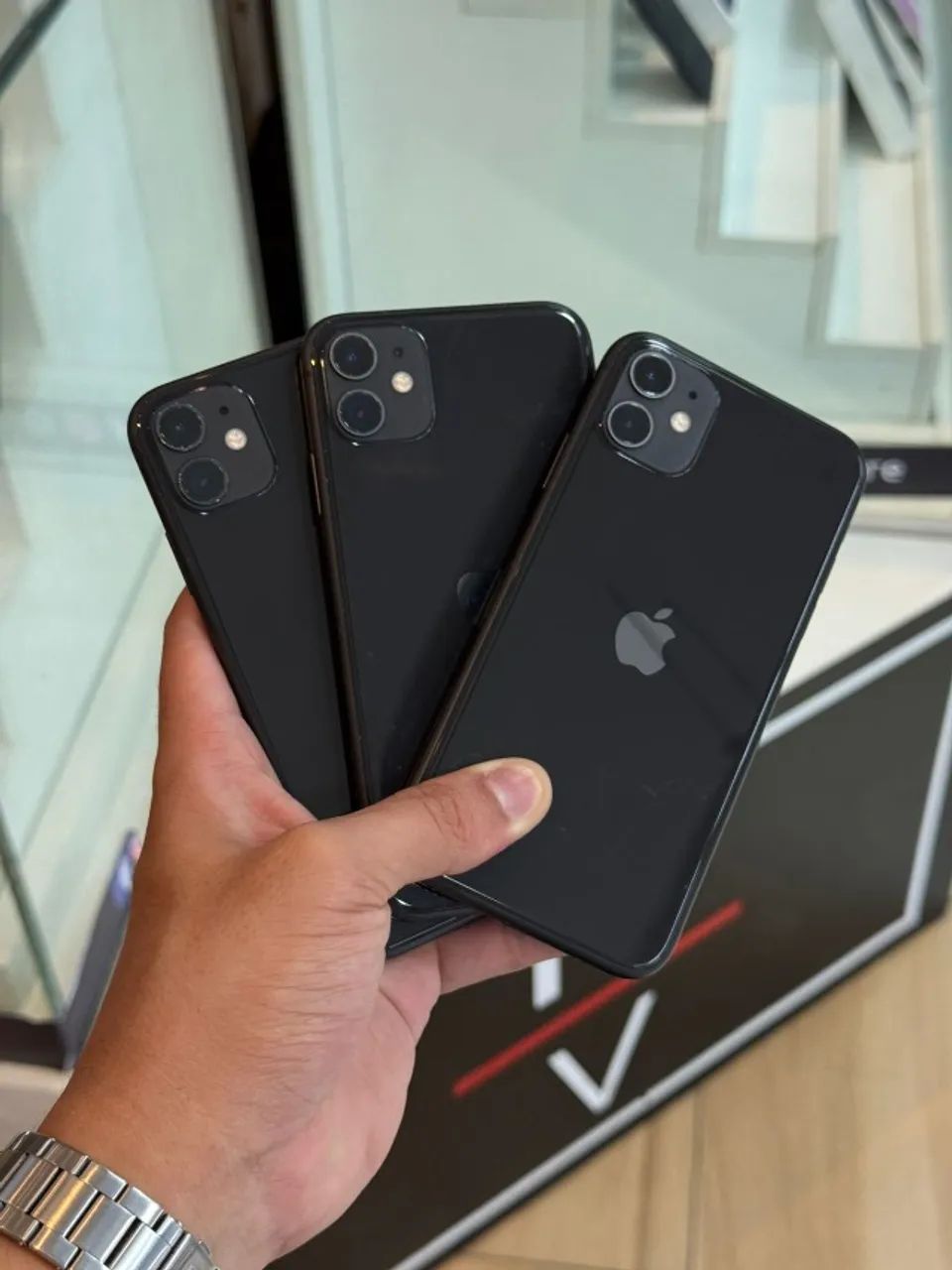 Iphone 11 64 gigas - Semi novo com garantia 