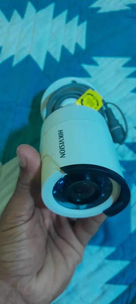 Vendo câmera residencial Hikvision