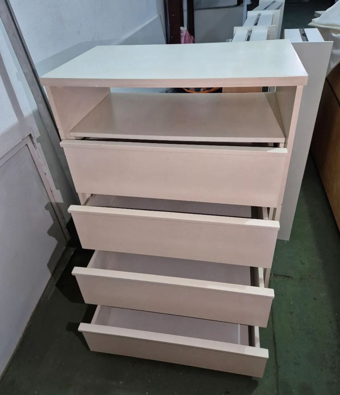 Cômoda com mesa de cabeceira mdf branco - Foto 3
