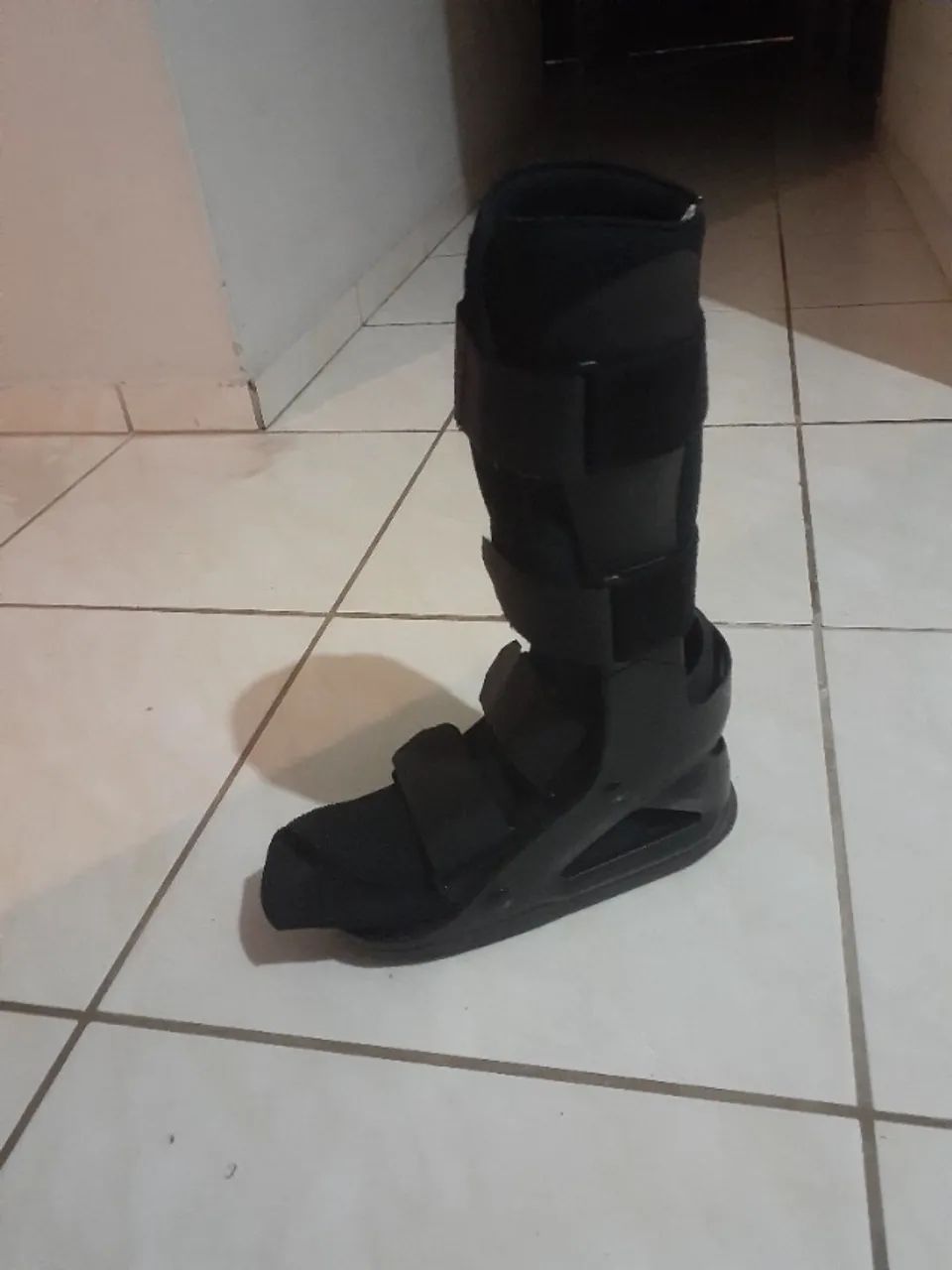 Bota imobilizadora ortopédica. - Foto 2
