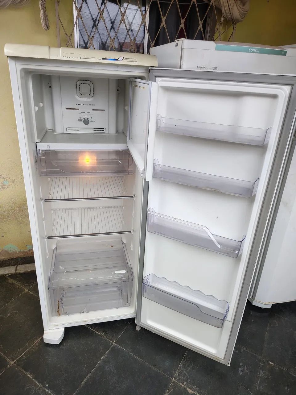 Geladeira Eletrolux Frost Free  - Foto 2