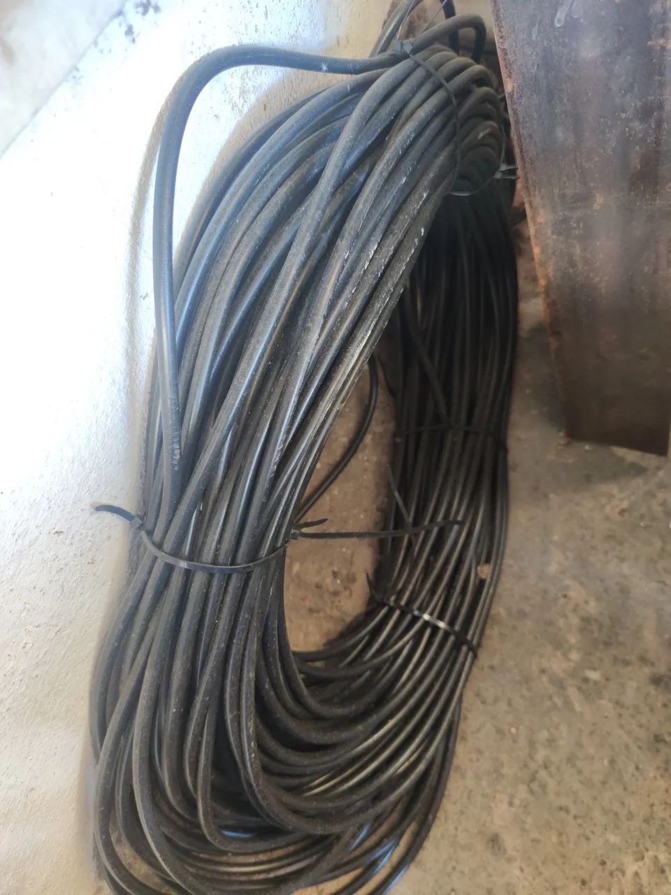 Vendo 100 metros de cabo e 50 metros de canaflex, os dois por 1,000 reais aceito ofertas! - Foto 4