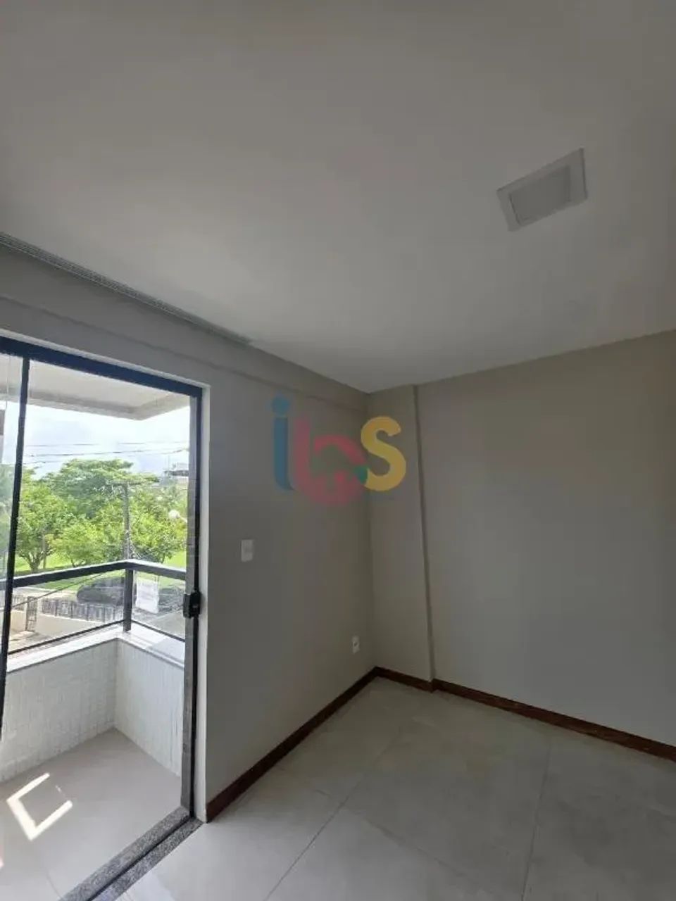 Alugo Apartamento com 02 Quartos Frente - Foto 3