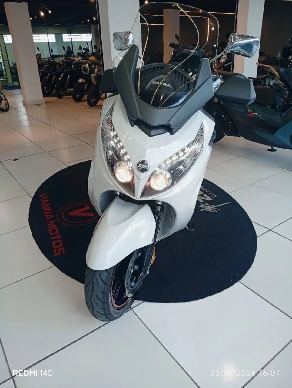 DAFRA  SYM MAXSYM 400i  COMPLETA C/ ABS - Foto 3
