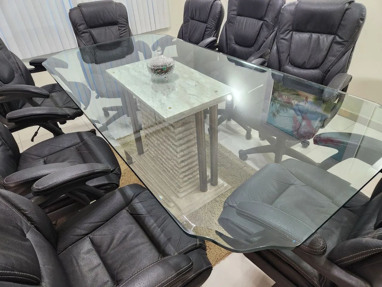 Mesa de reunião em vidro com base em travertino + aparador - Foto 2