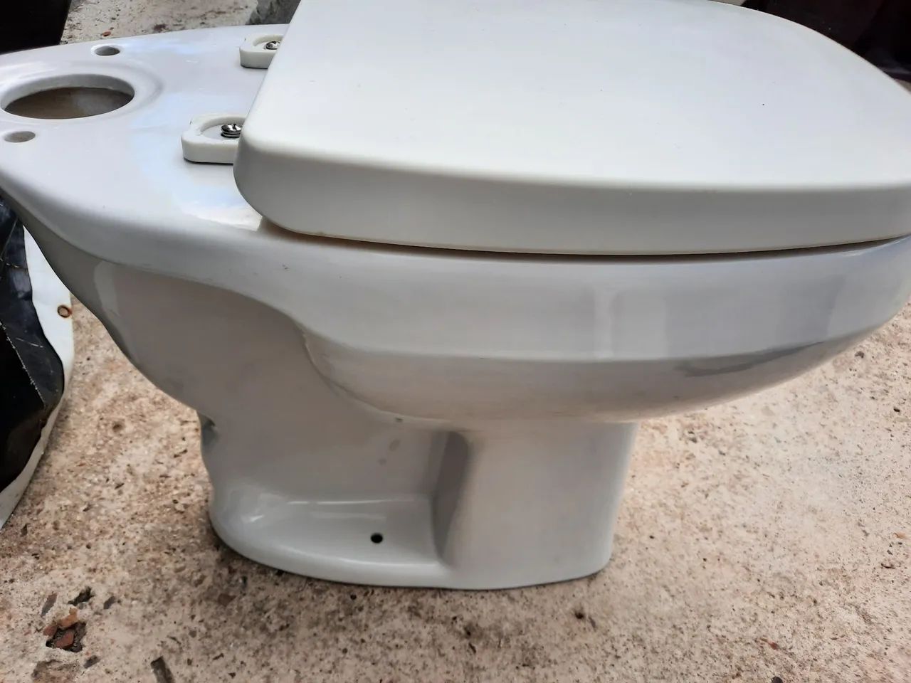 Vaso acoplado sem caixa jato pluz com tampa fechamento suave branco  - Foto 3