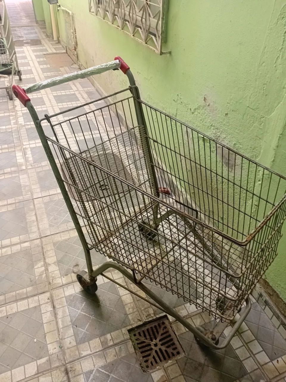 VENDO CARRINHO DE FEIRA - PEGANDO ATÉ AMANHÃ 