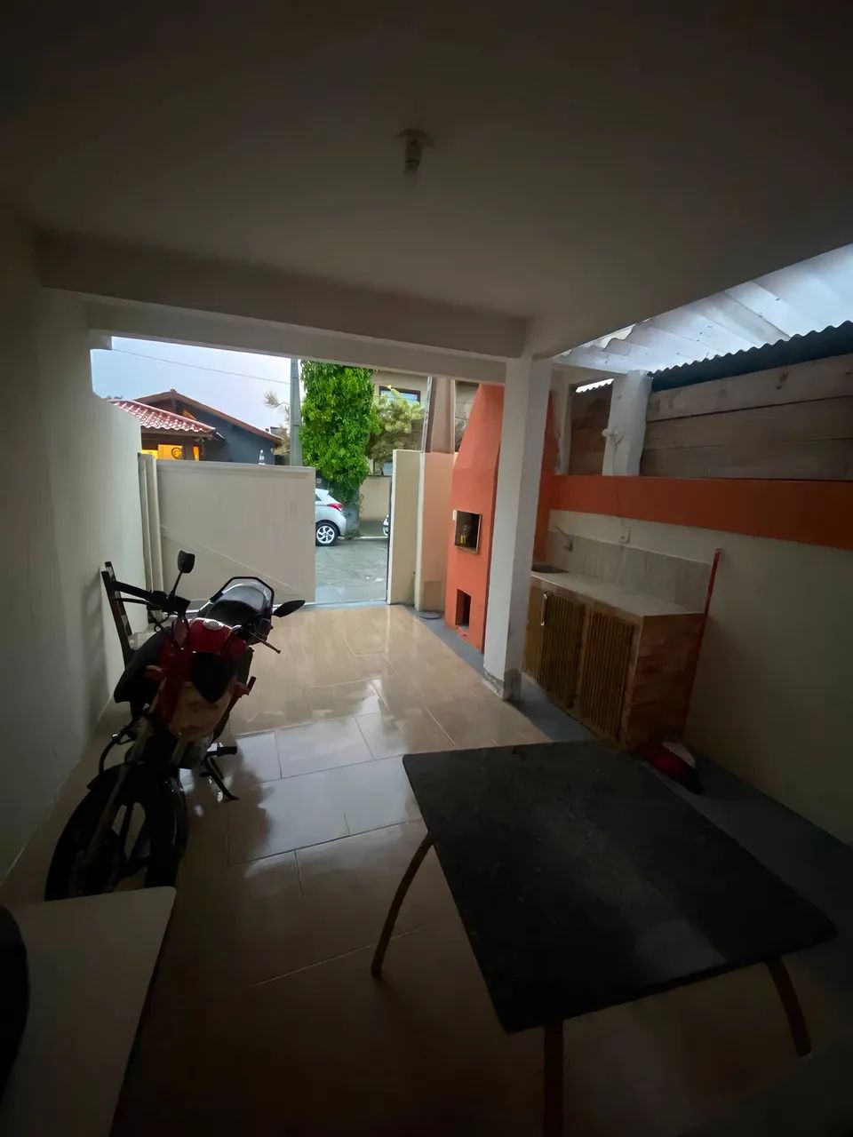 CASA PARA ALUGAR - R$ 2.000/mês