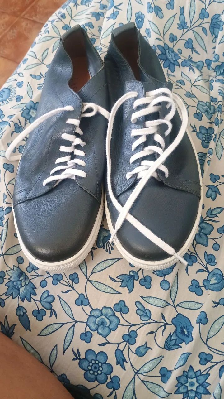 Sapato de couro lasocki azul marinho 