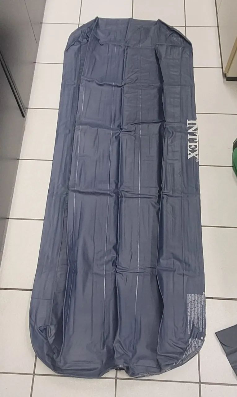 colchão inflável solteiro Intex camping - Foto 4