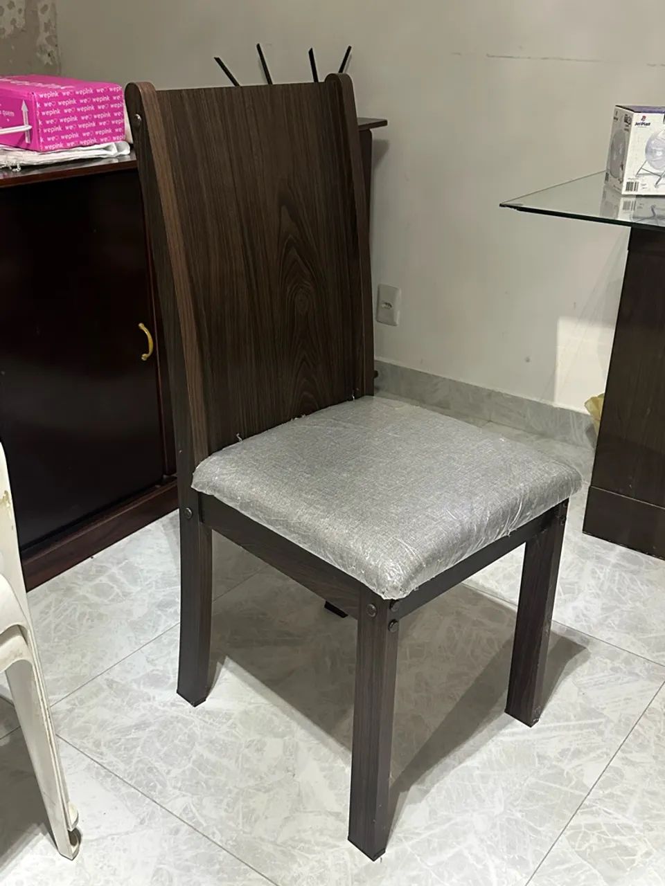 Mesa de vidro 4 cadeiras - Foto 4