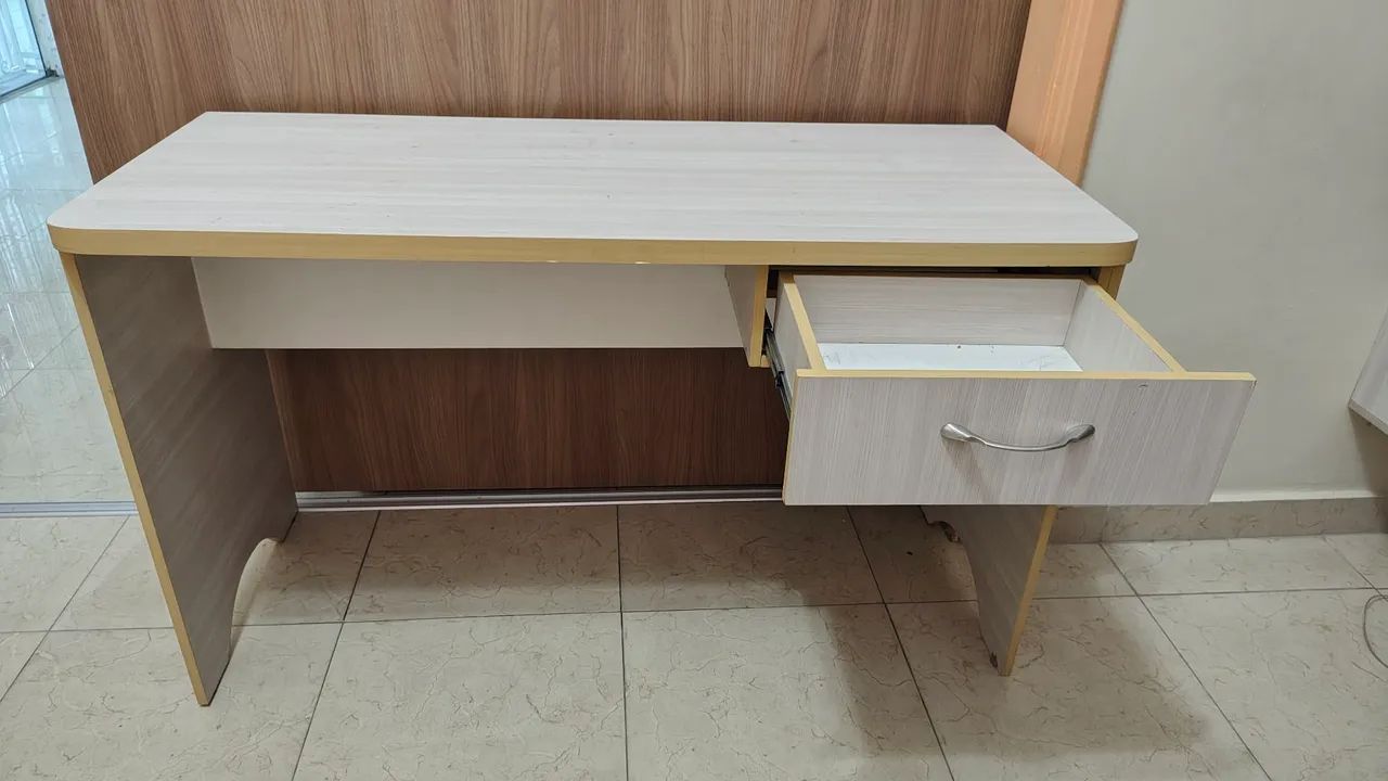 Mesa escrivaninha MDF 