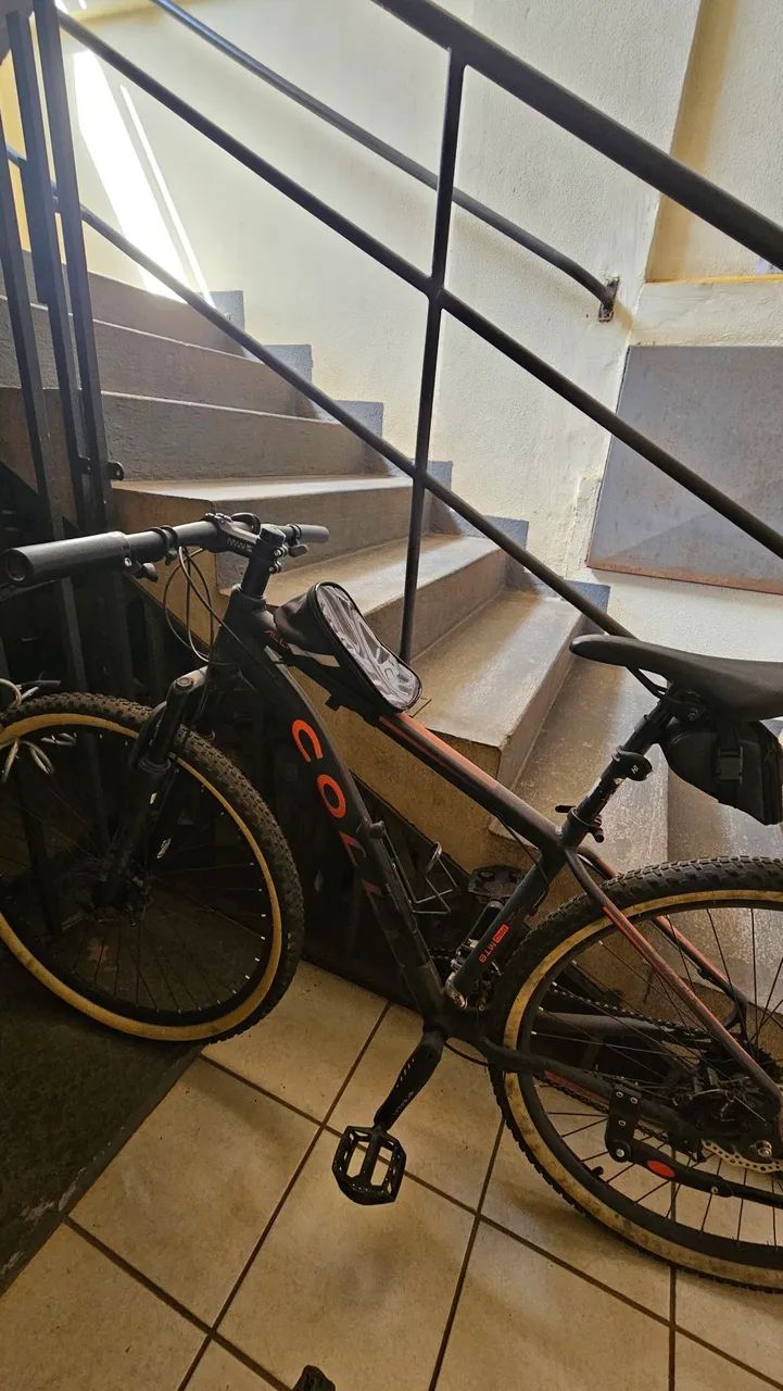 Bicicleta MTB com todos os acessórios