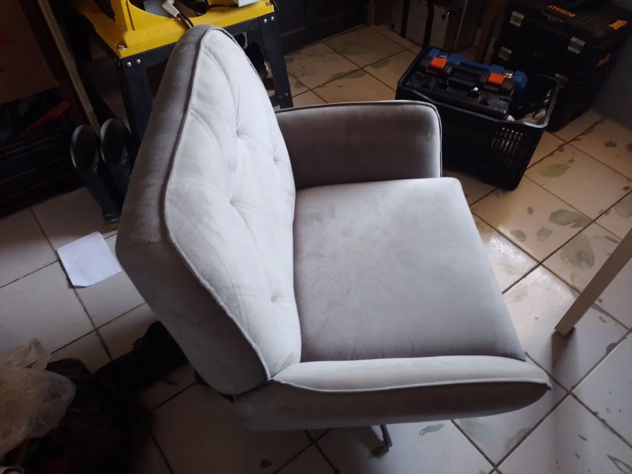 VENDO POLTRONA DECORATIVA GIRATÓRIA  - Foto 3