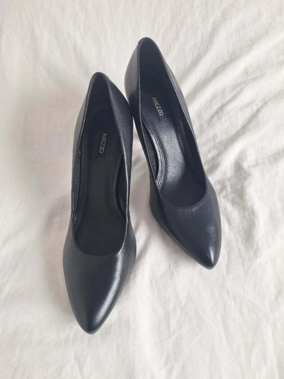 Scarpin preto couro arezzo - Foto 2