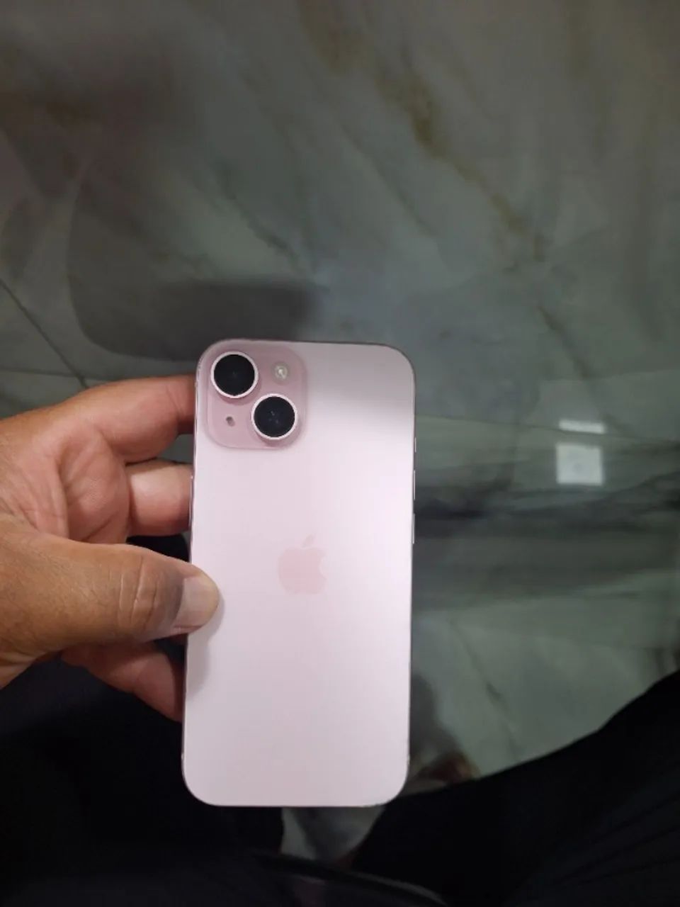 Vendo iphone 15 128gb com 78% de bateria ?  - Foto 2