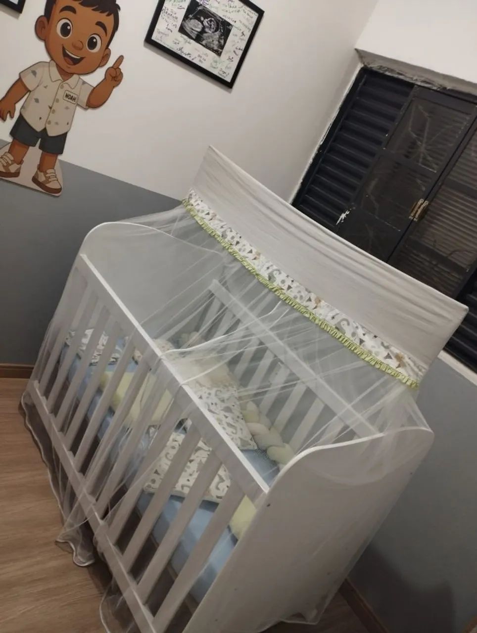 Berço branco em MDF